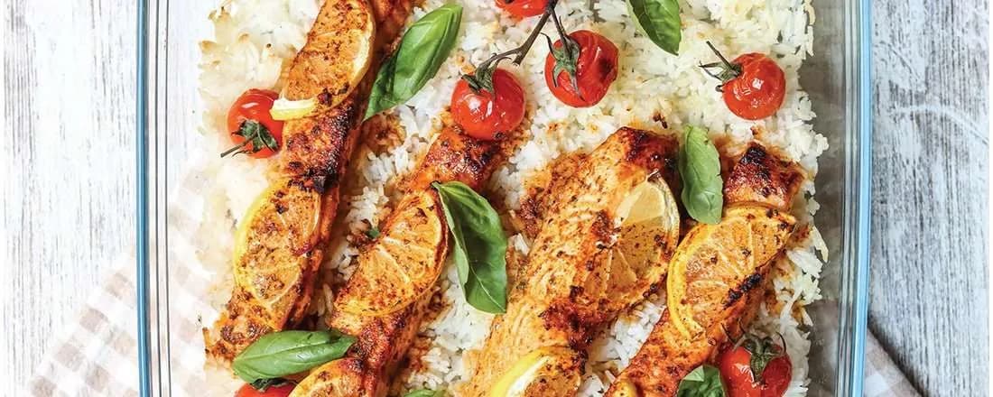 Baked Salmon Tray with Rice and Tomatoes